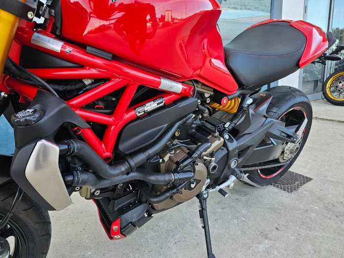 2014 DUCATI MONSTER 1200S Red