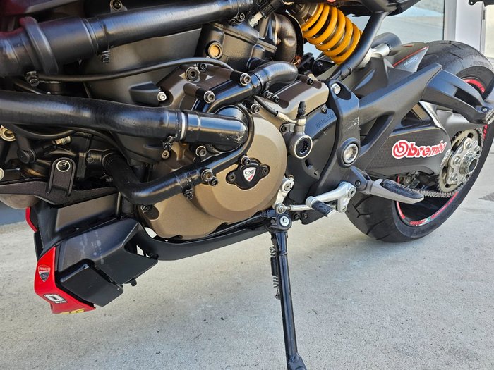 2014 DUCATI MONSTER 1200S Red