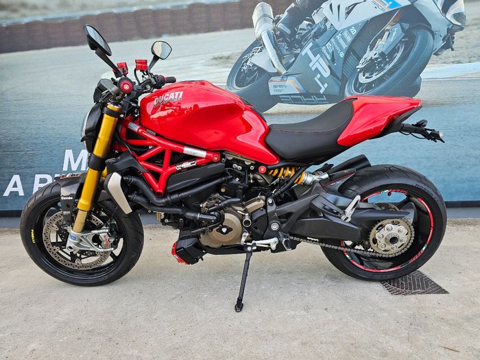 2014 DUCATI MONSTER 1200S Red