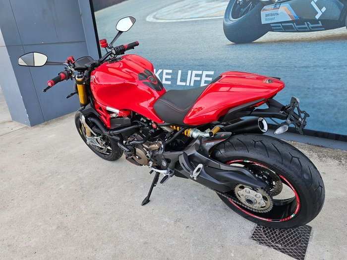 2014 DUCATI MONSTER 1200S Red