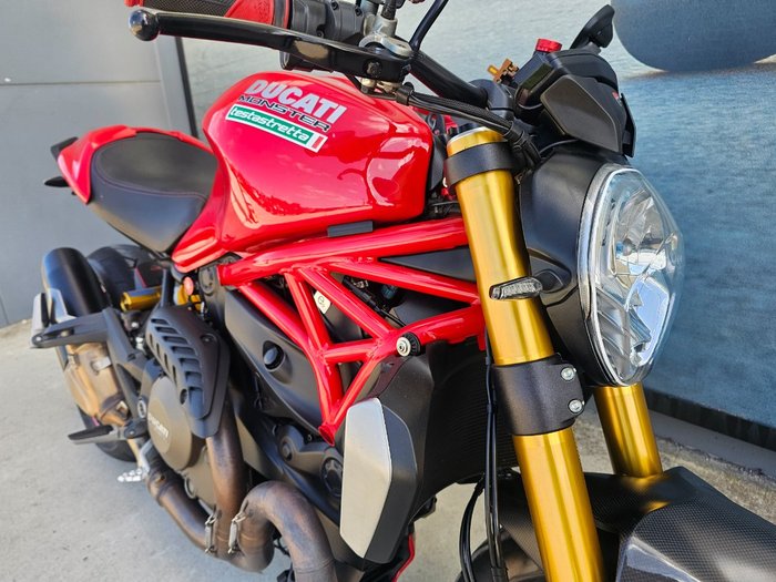 2014 DUCATI MONSTER 1200S Red