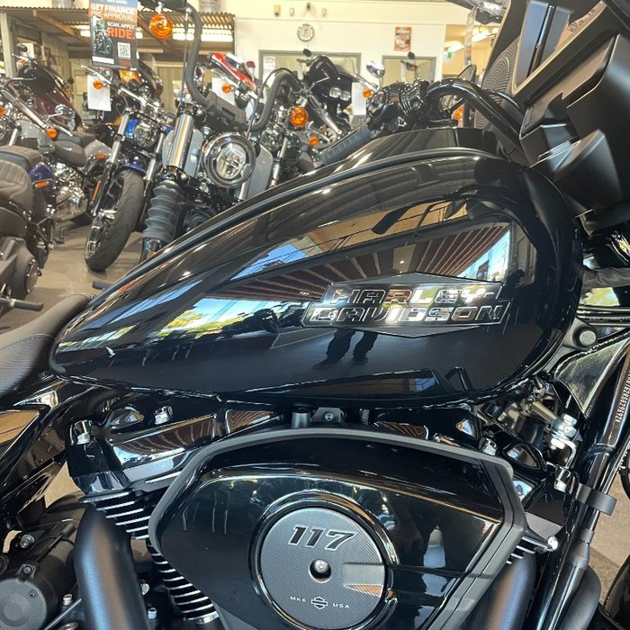 2025 Harley-davidson FLHX STREET GLIDE (117) Vivid Black