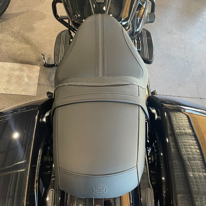 2025 Harley-davidson FLHX STREET GLIDE (117) Vivid Black