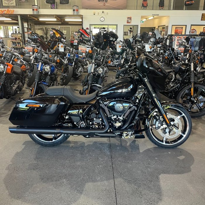 2025 Harley-davidson FLHX STREET GLIDE (117) Vivid Black