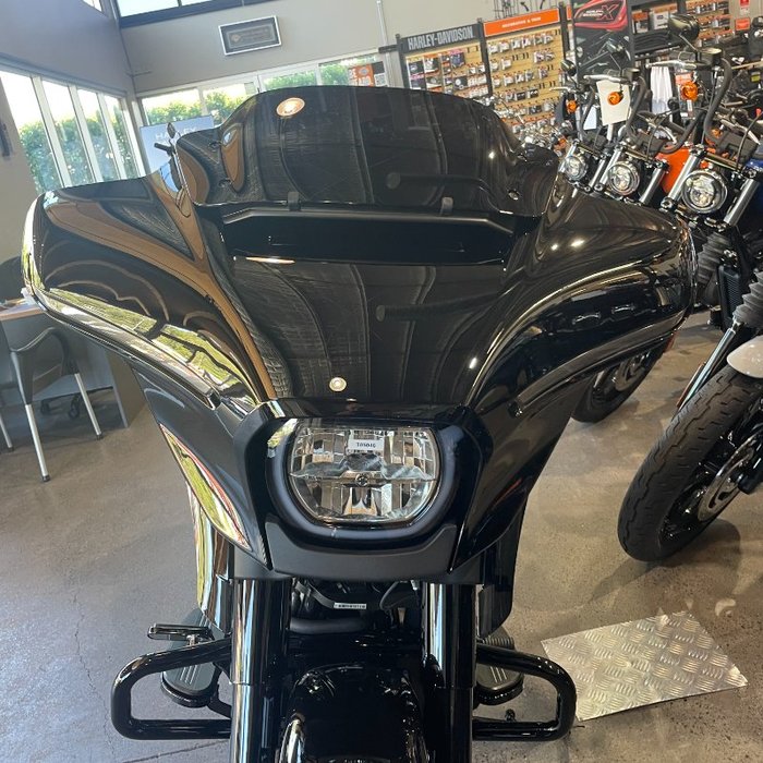 2025 Harley-davidson FLHX STREET GLIDE (117) Vivid Black