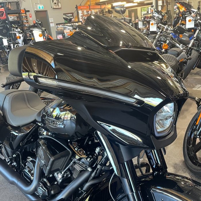 2025 Harley-davidson FLHX STREET GLIDE (117) Vivid Black