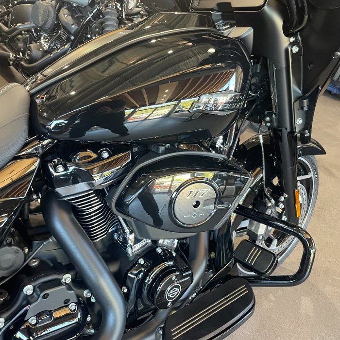 2025 Harley-davidson FLHX STREET GLIDE (117) Vivid Black