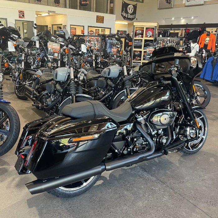 2025 Harley-davidson FLHX STREET GLIDE (117) Vivid Black
