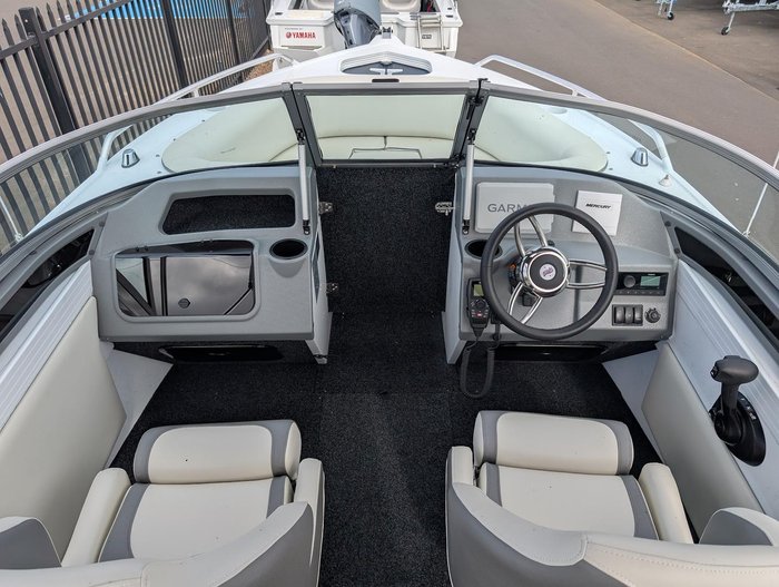 2026 QUINTREX 520 Cruiseabout Pro