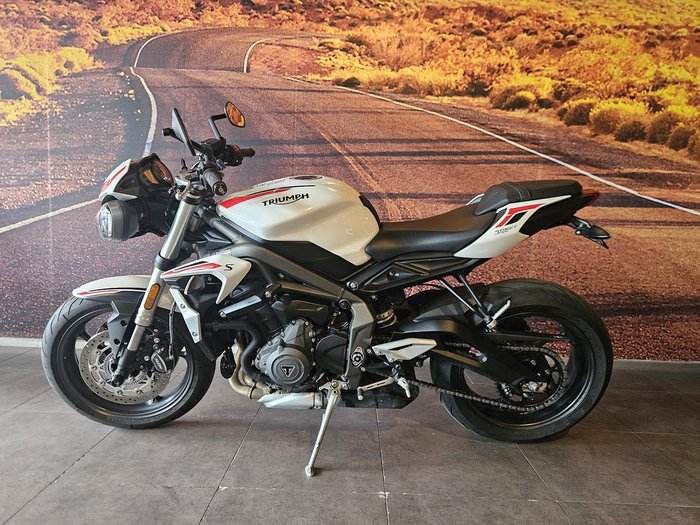 2022 Triumph Street Triple S 660 LAMS Street Triple White