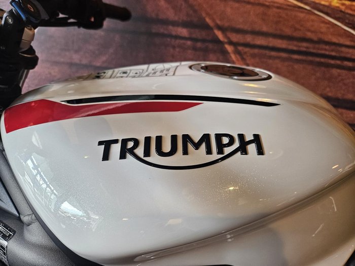 2022 Triumph Street Triple S 660 LAMS Street Triple White