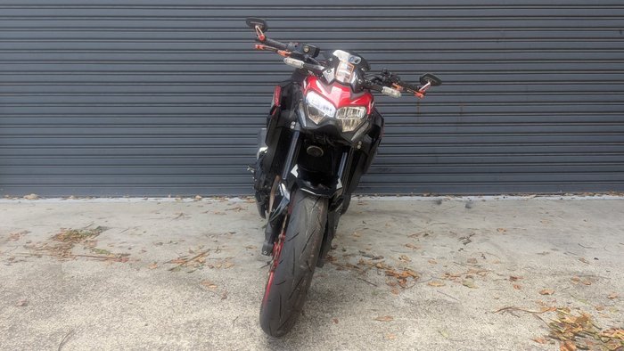 2024 Kawasaki Z900 (ZR900) Red