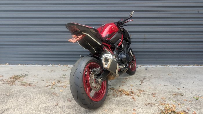 2024 Kawasaki Z900 (ZR900) Red