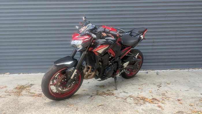 2024 Kawasaki Z900 (ZR900) Red