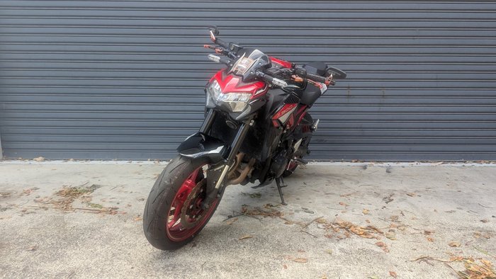 2024 Kawasaki Z900 (ZR900) Red
