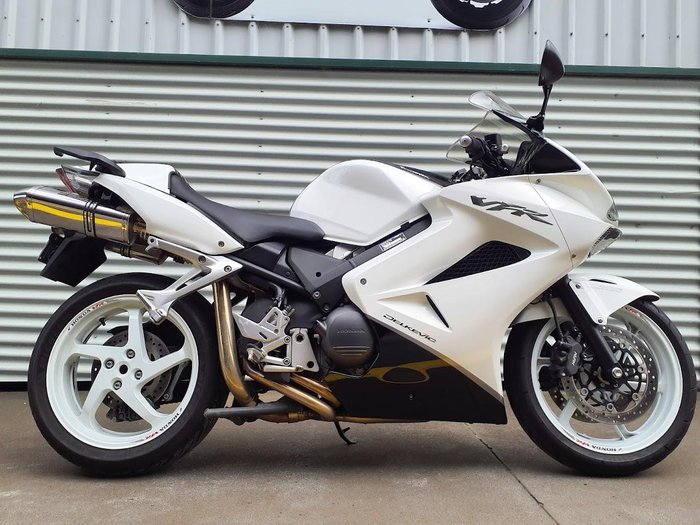 2011 Honda VFR800Fi VFR White