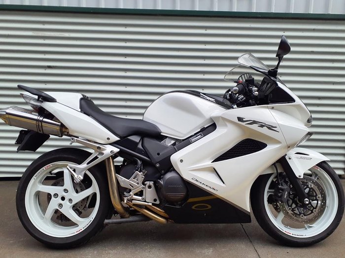 2011 Honda VFR800Fi VFR White