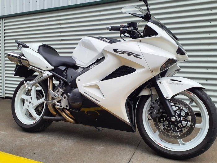 2011 Honda VFR800Fi VFR White