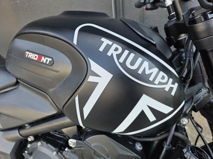 2022 Triumph TRIDENT 660 BLACK