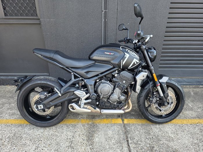 2022 Triumph TRIDENT 660 BLACK