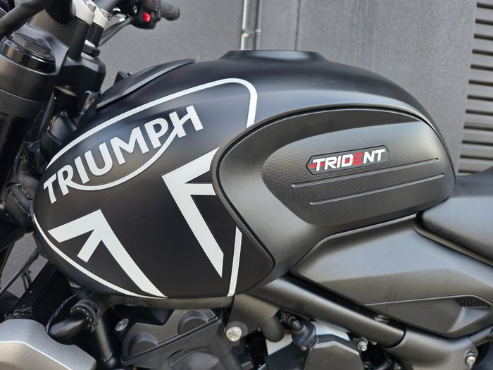 2022 Triumph TRIDENT 660 BLACK