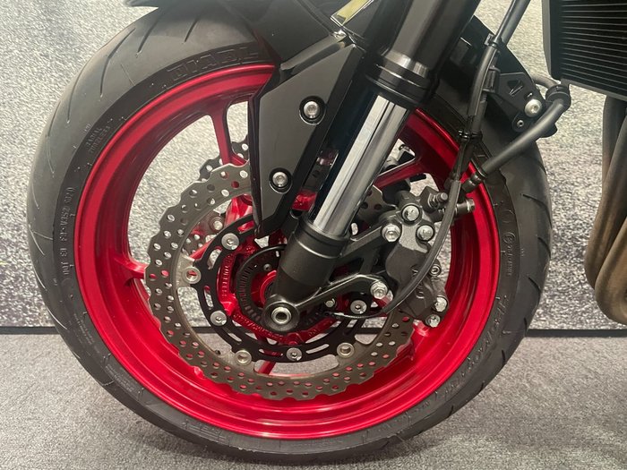 2019 Kawasaki Z900 (ZR900) Grey