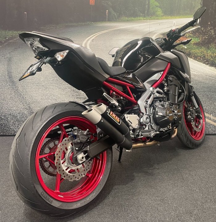 2019 Kawasaki Z900 (ZR900) Grey