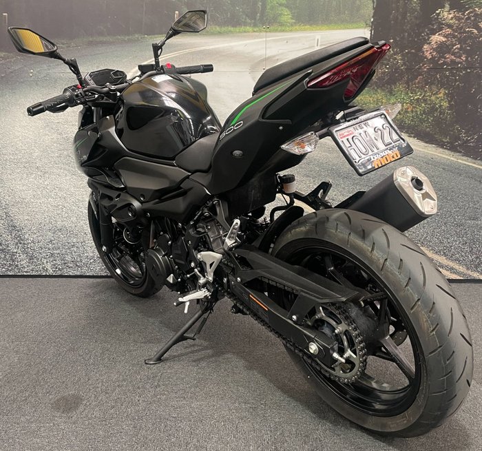 2024 Kawasaki Z500 Black