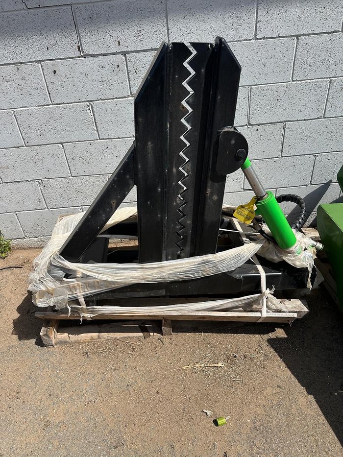 2024 Sturgeon Equipment Scrub Puller