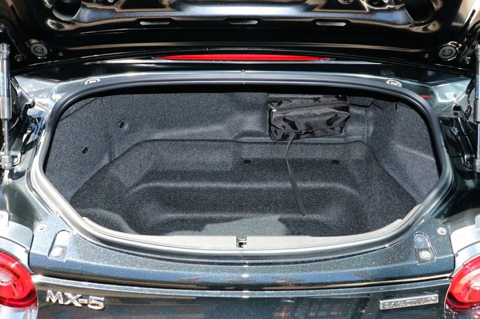 2025 Mazda MX-5 G20 GT