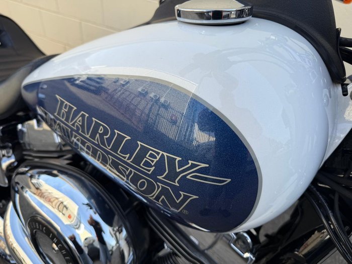 2015 Harley-Davidson Dyna Low Rider 103 (FXDL) Dyna Blue