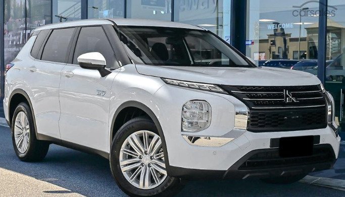 2025 Mitsubishi Outlander ES