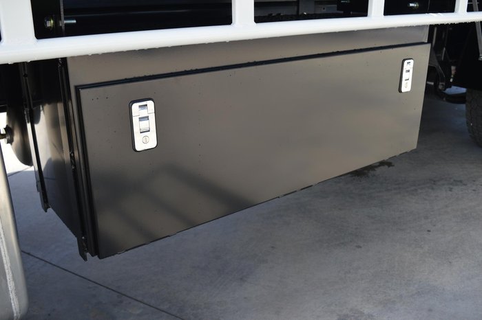 2025 Fuso Shogun FV84 360 White