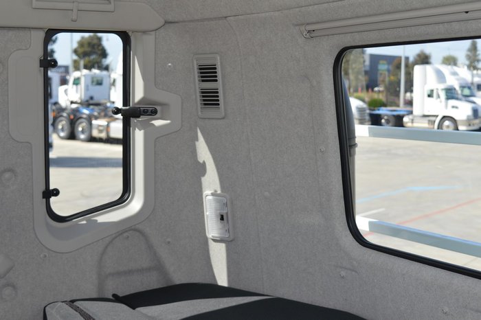 2025 Fuso Shogun FV84 360 White