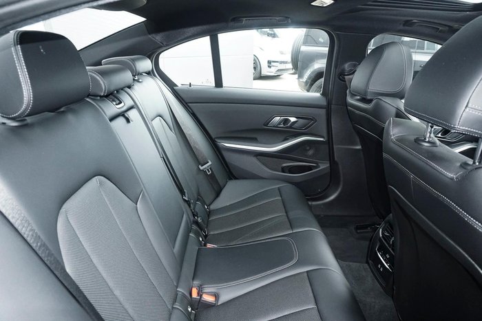 2023 BMW 3 Series 330i Sport Collection
