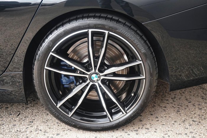 2023 BMW 3 Series 330i Sport Collection