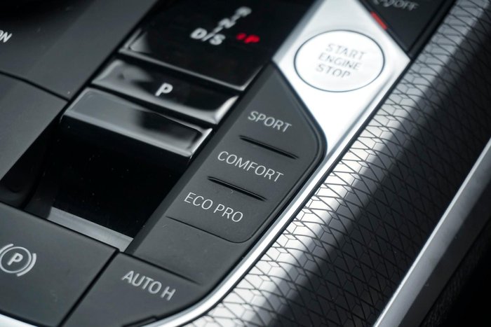 2023 BMW 3 Series 330i Sport Collection