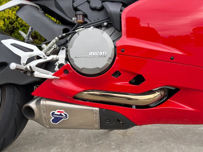 2014 DUCATI 899 PANIGALE Red