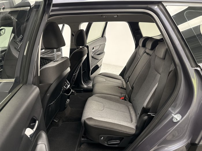 2022 Hyundai Santa Fe (No Badge)