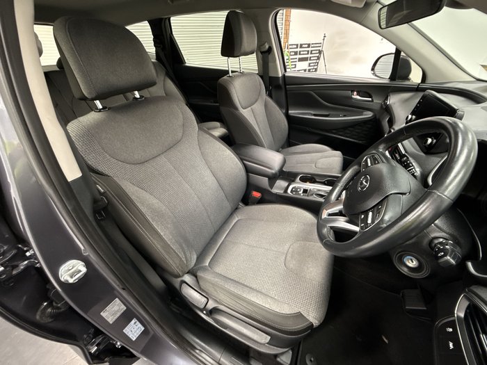 2022 Hyundai Santa Fe (No Badge)