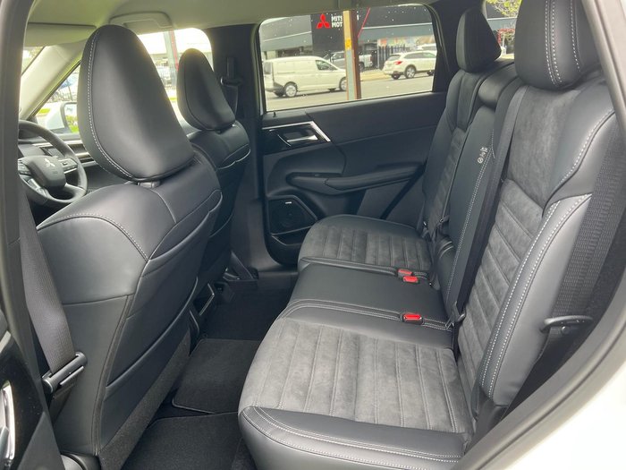 2025 Mitsubishi Outlander Aspire ZM MY25 AWD White Diamond