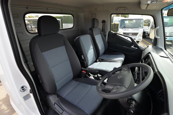 2025 HYUNDAI EX6 MWB WHITE