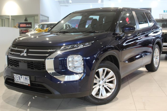 2025 Mitsubishi Outlander ES