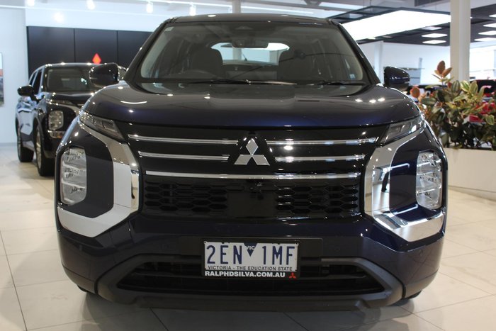 2025 Mitsubishi Outlander ES