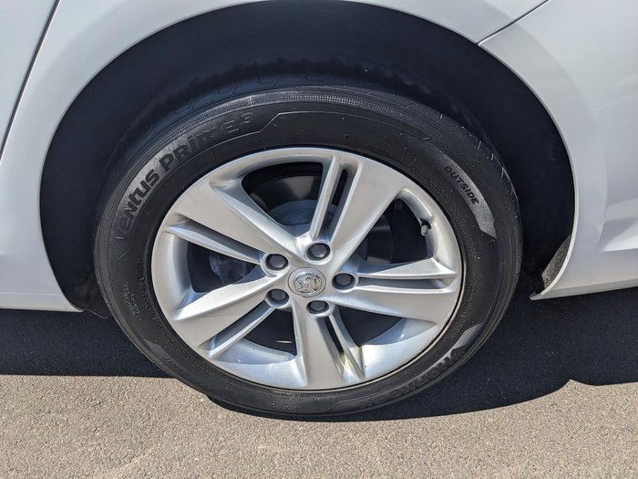 2019 Holden Commodore LT