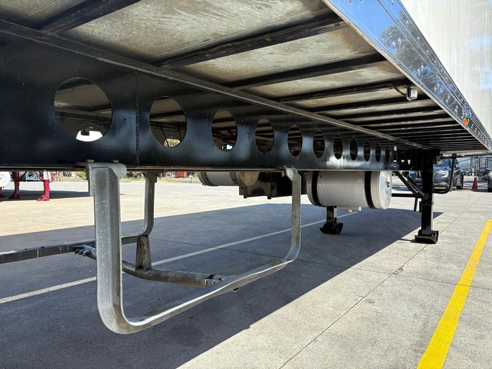 2014 Maxitrans St3 Od 26 Pallet -18 High Cube Reefer 4.3M