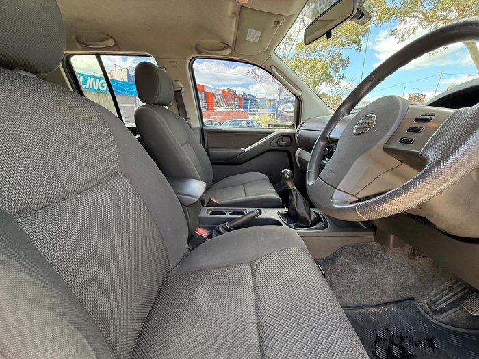 2011 Nissan Navara RX D40 4X4 Dual Range Polar White