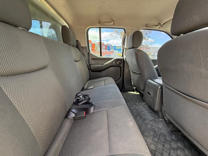2011 Nissan Navara RX D40 4X4 Dual Range Polar White