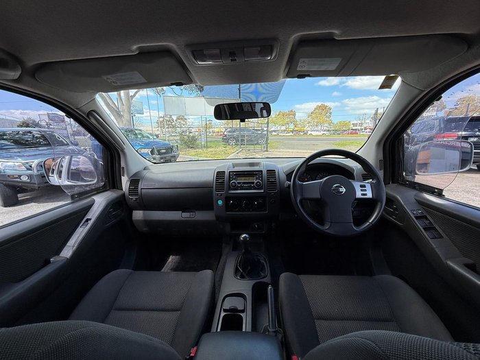 2011 Nissan Navara RX D40 4X4 Dual Range Polar White