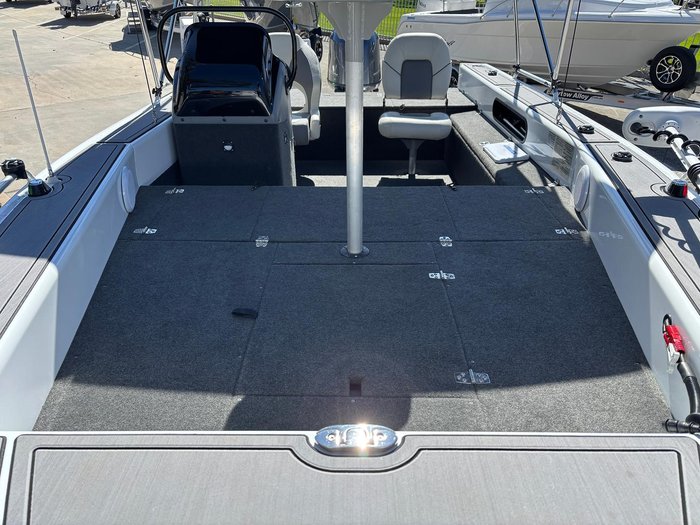 2023 QUINTREX 481 Hornet Pro